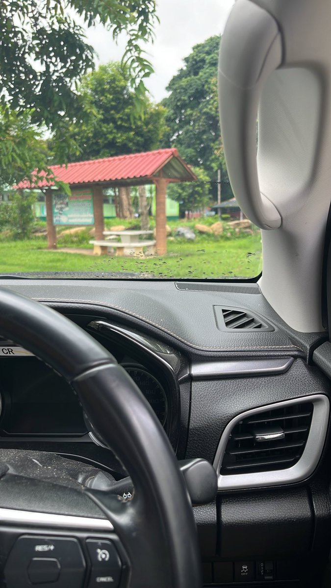 jacklzip's tweet photo. บรรยากาศฝนฝึ้งหยุดตกทำอะไรดีนะ https://t.co/KJagg45odD