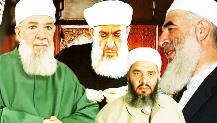 Anlik_Analiz's tweet photo. 🚨 SON DAKİKA | SÜLEYMANCILAR SORUŞTURMASINDA ŞOK İDDİA!

Süleymancılar lideri Alihan Kuriş’in gözaltına alındığı ve 100 milyar TL’yi aşan para hareketlerinin incelendiği öne sürüldü.

İddialara göre para trafiğinde İsrail bağlantılı hareketler de araştırılıyor. Bazı şirketlere kayyum atanırken, dini hizmet faaliyetlerine yönelik herhangi bir işlem yapılmadığı belirtiliyor.

Şimdi gözler başka yapılara çevrildi:

🔴 CÜBBELİ AHMET’LE İLGİLİ HERHANGİ BİR İŞLEM GELECEK Mİ?

🔴 MENZİL CEMAATİNE UZANAN BİR SORUŞTURMA OLACAK MI?

🔴 MİLYARLARCA LİRALIK PARA TRAFİĞİ MERCEK ALTINA MI ALINACAK?

Şimdilik bunlar soru ve iddia… Ancak soruşturmanın kapsamı genişlerse Türkiye çok daha büyük bir tartışmanın içine girebilir.

Gözler savcılık ve resmi açıklamalarda.