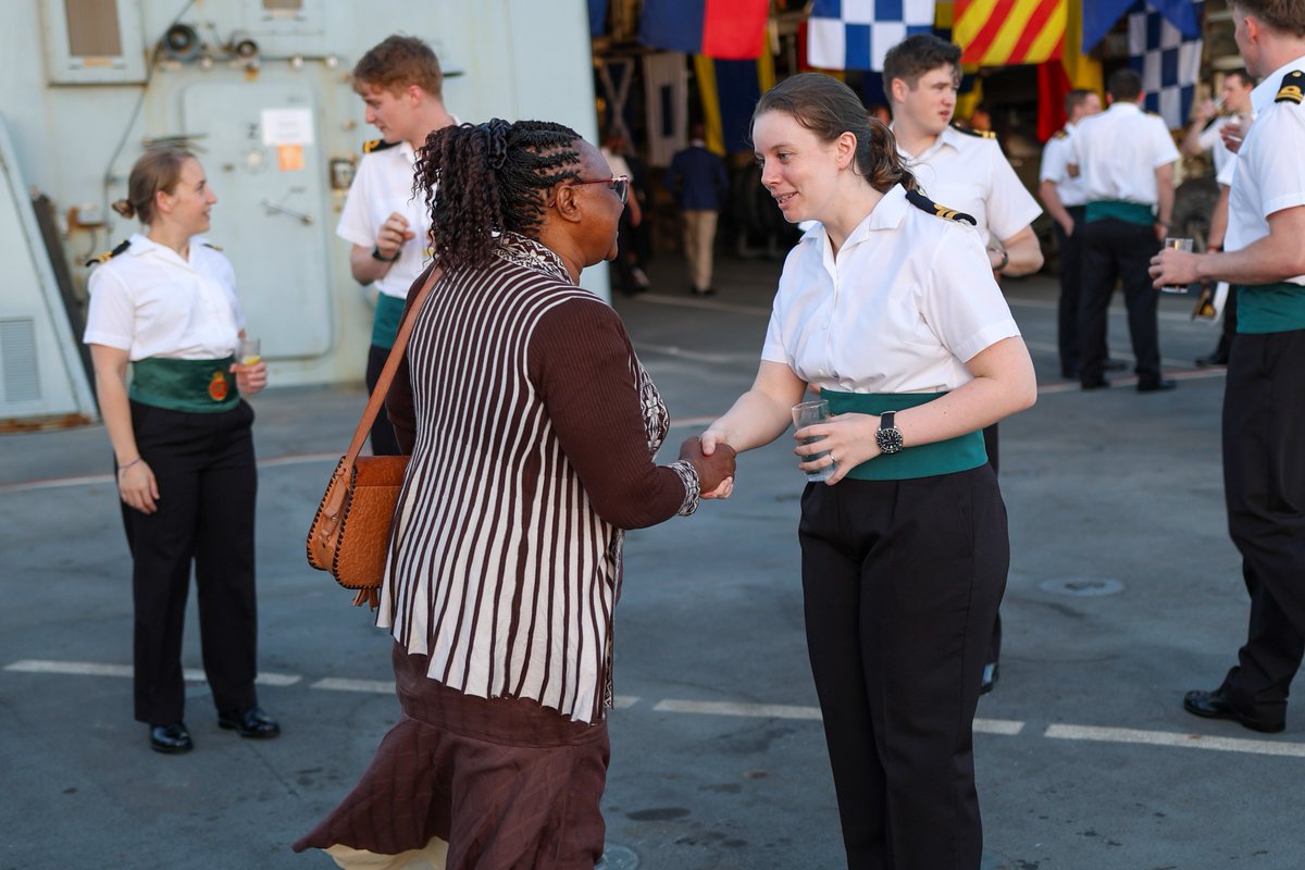 UKinKenya's tweet photo. Securing the seas.

@HMSDragon and @RFALymeBay's visit to Mombasa showcased how the UK and Kenya are working together to tackle global security challenges, protect trade routes and strengthen maritime security.

🇰🇪🛡️🇬🇧

#GoFarGoTogether

@kdfinfo https://t.co/GlS1Zenmac