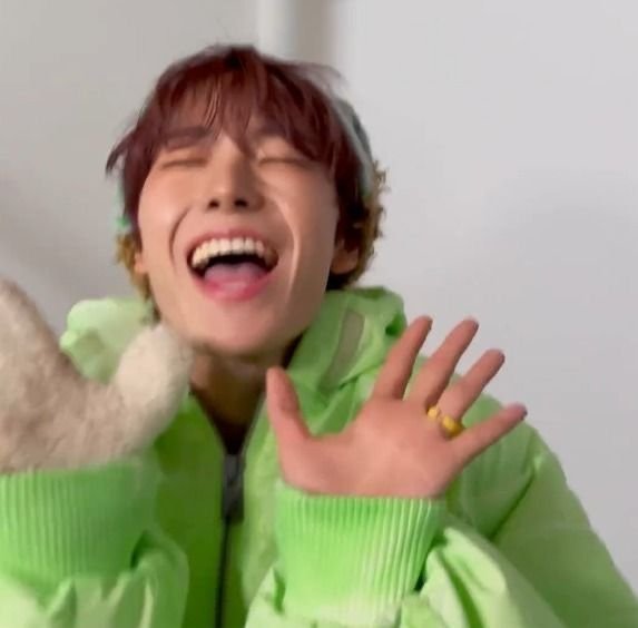 Rk_0604's tweet photo. @Tenggaeo8o 생일추카해~~~~~~ https://t.co/XqMgfd3uis