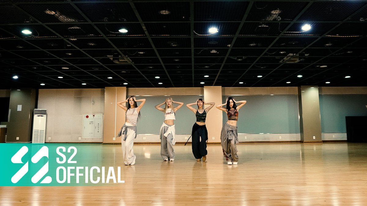 KISSOFLIFE_S2's tweet photo. [📹] KISS OF LIFE (키스오브라이프) | 'SWEAT' Dance Practice

🔗 https://t.co/R3f9LS92Rc

#KISSOFLIFE #키스오브라이프 #KIOF 
#SWEAT https://t.co/s42T54cXb5