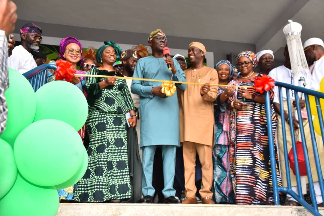 lagosagric1's tweet photo. @followlasg has strengthened its food supply chain with the commissioning of the Mid-Level Agro-Produce Hub, Agege, as part of ongoing efforts to improve food distribution, reduce supply-chain inefficiencies and ensure greater access to fresh, affordable and safe food... https://t.co/QeSaLM7oDD