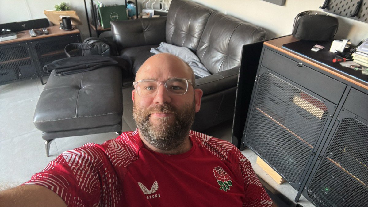 MichaelCade1's tweet photo. Operation book review!
6am starts to get this done before the working day is catching up with me.
Reading past me content is hard work!
#90DaysOfDevOps https://t.co/rr1oxTtqhE