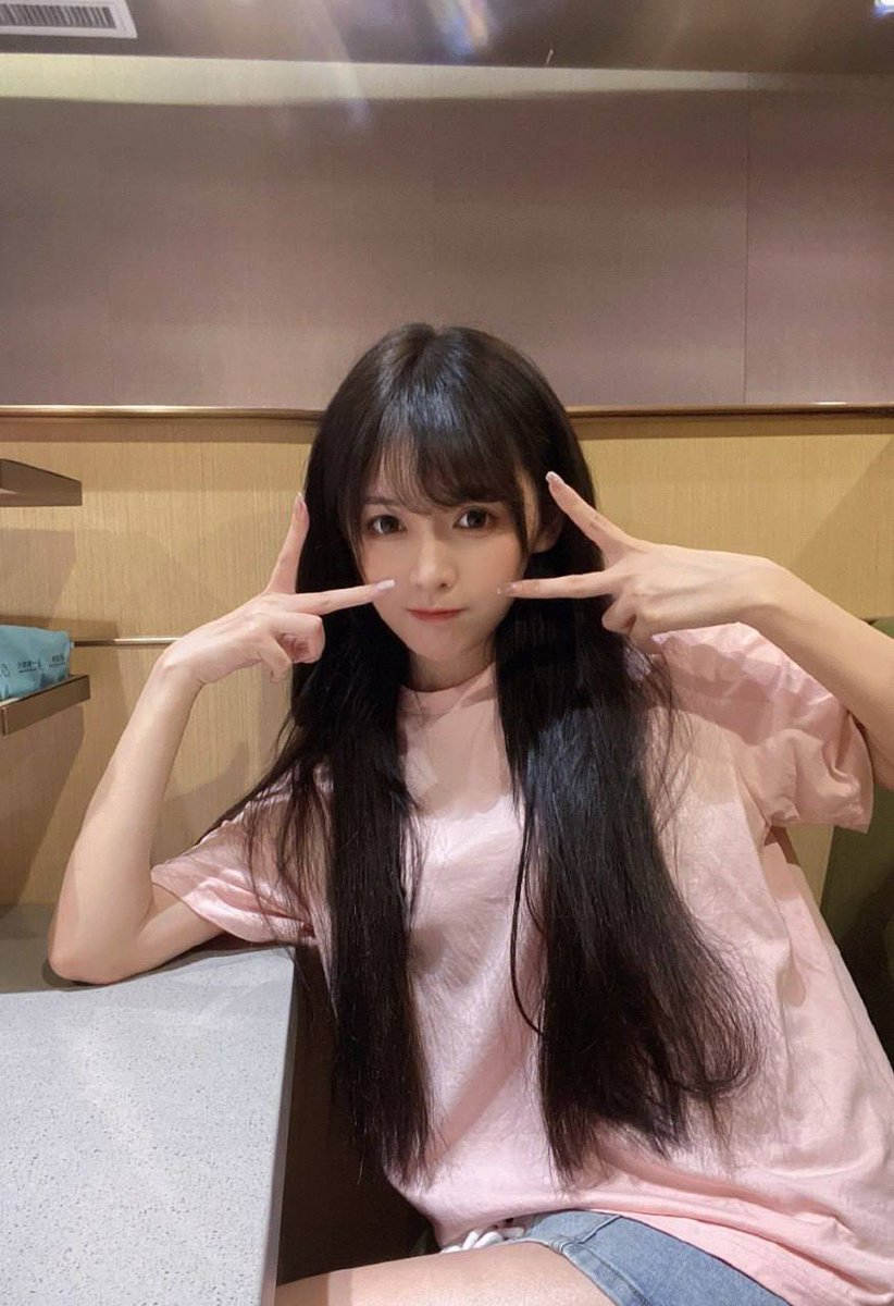 lucass27's tweet photo. 吉林白城经济开发区
老师019
截图联系客服：@LbBechara

（订100抵课费，白嫖勿扰）
#白城
想给你从清晨点赞到日暮，从北极跨越到南极，你放心去飞！ https://t.co/ToiXsgNrXZ