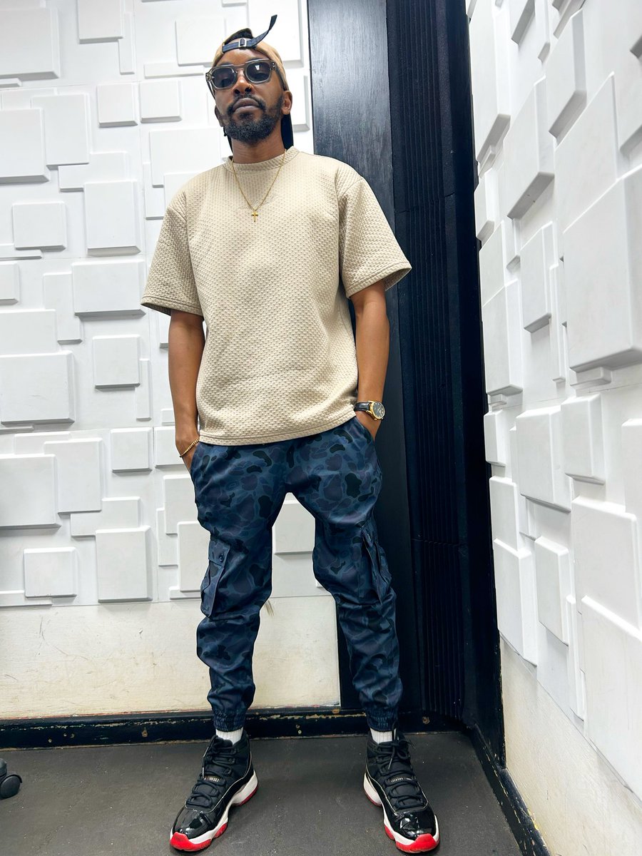 HomeboyzRadio's tweet photo. Riding with you till 3 Sharp in the evening 🎶🔥 Where are you tuned in from? 📻🎶🔥

#ThejamsessionHbr #andyyoung https://t.co/QEHKKjgt4R