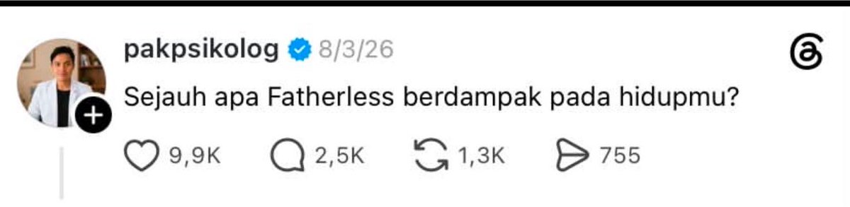 liogtttscrp's tweet photo. fatherless cukup berhenti di gw, dunia terlalu jahat untuk anak laki-laki yang kurang kasih sayang ayah. cukup di gw aja, anak gw nanti  gaboleh ngerasain apa yang gw rasain sekarang, anak gw nnti ga boleh tumbuh dengan perasaan 

“abis ini gimana ya?”, 
“gw harus ke mana ya?”, atau ngerasa harus nyari jalan sendirian.

gw pengen jadi orang tua yang seru. bukan cuma jadi ayah, tapi juga jadi temen ngobrol paling asik buat anak gw. gw mau punya wawasan yang luas biar pertanyaan random mereka, seaneh apa pun itu wkwkwk, sebisa mungkin bisa gw jawab. gw juga pengen kasih dia privilege yang dulu mungkin ga gw punya: guidance, support, rasa aman, dan seseorang yang selalu bisa dia datengin ketika bingung. bukan berarti bakal gw manja atau bikin dia lemah. justru gw pengen ngajarin dia mandiri, berani ambil keputusan, berani gagal, dan bisa berdiri sendiri.

krena menurut gw, anak yang punya tempat pulang bukan berarti anak yang lemah. kdang justru dari rasa aman itulah mereka punya keberanian buat pergi jauh.

luka dari masa lalu cukup berhenti di gw. jangan diwarisin ke anak gw nanti.