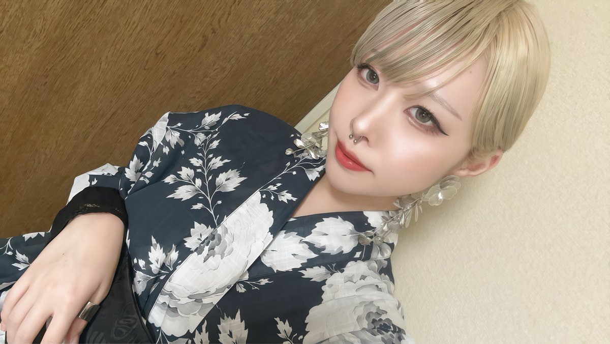 tecc___'s tweet photo. ⚠️自我

ゆかたー！AIタッチな加工はしてます https://t.co/OTy5r6EW1M