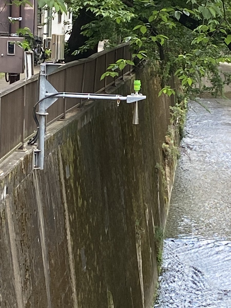 matsushima_mt's tweet photo. 東京都板橋区の石神井川の加賀橋付近の河川水位は8月13日15時50分前後に河川水位はレベル3に上昇し居ました。
この情報は「電波式水位計」から提供されています。
https://t.co/iFnHwgSwm7 https://t.co/fglaO3btgE