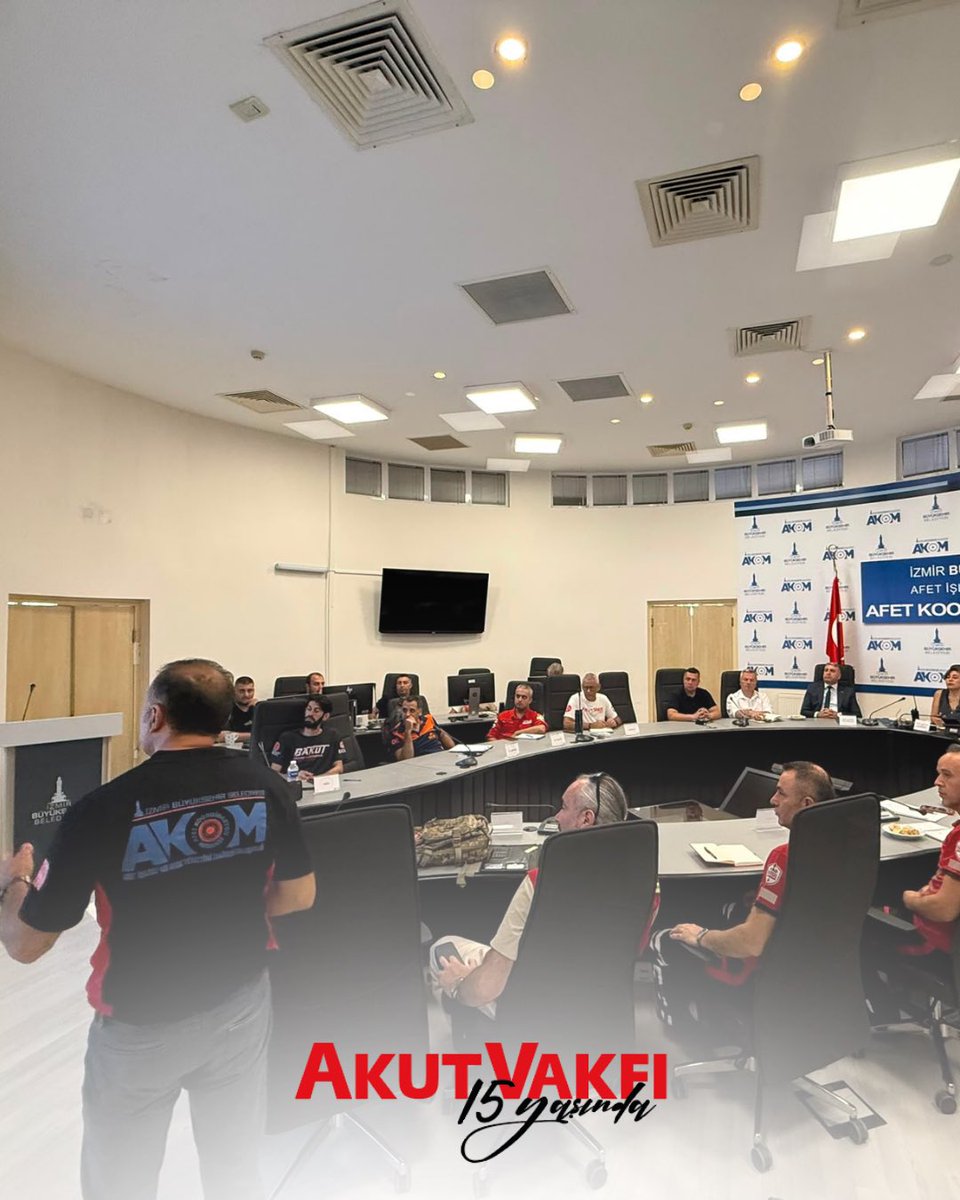 AKUTVAKFI's tweet photo. İzmir Büyükşehir Belediyesi (İZBB) Afet İşleri ve Risk Yönetimi Dairesi Başkanlığı tarafından düzenlenen “Arama Kurtarma STK'ları Bilgi Paylaşımı ve Koordinasyon Toplantısı”na katıldık.

#AKUTVAKFI #KeşkelerOlmasın https://t.co/GGfpD50x58