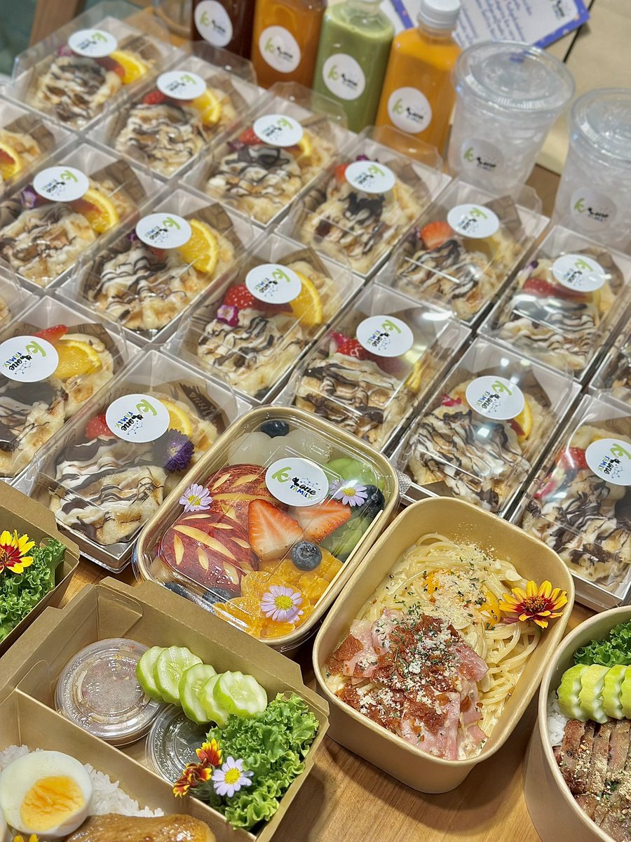 Torfuncatering's tweet photo. 🗓️ 8.8.2026
Thank you lovely fans from @KzonefamilyTH
for ordering food support for Kade Tanapon❤️
Have a nice day & enjoy your meal 💕
#KadeTanapon #Kade
#kzonefamily
#snackbox #foodsupport #lunchbox
#ขนมจัดเบรค #foodsupportศิลปิน
#ฟู้ดซัพพอร์ต #ฟู้ดซัพพอร์ตศิลปิน https://t.co/7b9M6S41tp