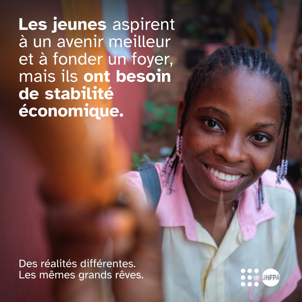 unfpa_benin's tweet photo. Pour près de 90 % des jeunes, la sécurité financière est cruciale pour devenir parents, mais des millions manquent d’opportunités stables.
Les jeunes ont besoin de stabilité économique pour réaliser leurs rêves.
Avec @UNFPA, investissons dans leur avenir : https://t.co/1Zu5scT5qn https://t.co/8htSA8Qo2s