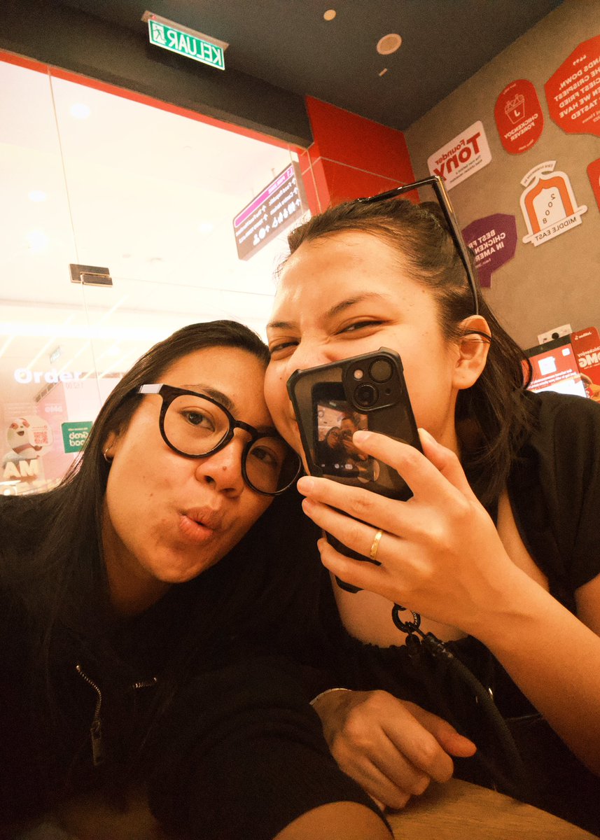 kimberlydaviddd's tweet photo. mahal 🥰 https://t.co/bG73QA5P8K