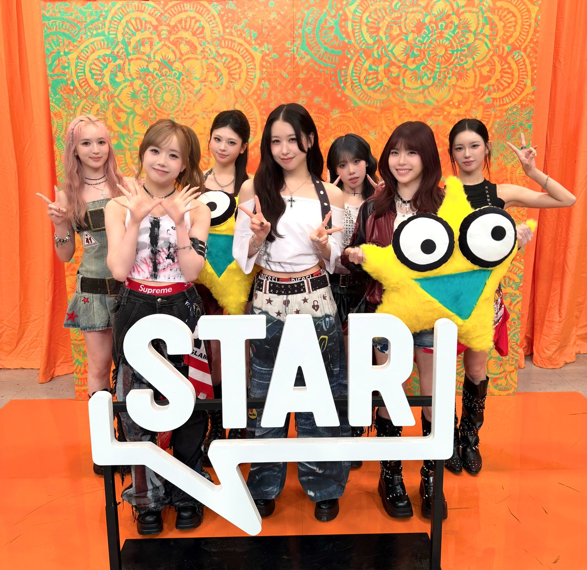 STAR_FujiTV's tweet photo. ME:I の皆さん
ありがとうございました📸

YOU:MEのみなさん✨
#SUZU さんの表情
見つけられましたか？💗🔔

#TVer でもう１度👀

💌公式ハッシュタグ
#STARスター
↑カタカナ”スター”を
つけていっぱい感想投稿してほしぃ〜の⭐️

#ME_I
#ME_I_花咲く道 https://t.co/80CrE6wVO2