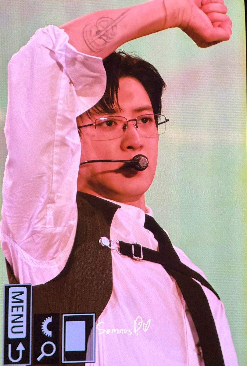 Ry_01u's tweet photo. 260411
이게 어떻게 같은 사람이야., https://t.co/tBViBECEgE