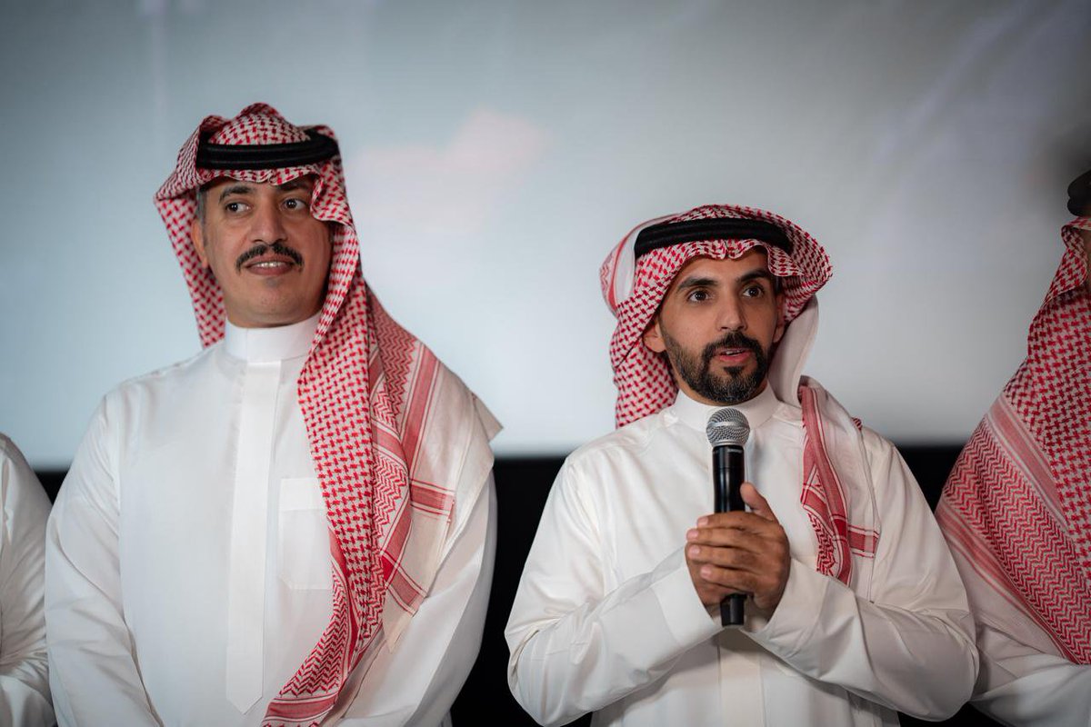 Fasllah_sa's tweet photo. 📌 صور من العرض الافتتاحي لـ«عكس سير» في الرياض

🔷 أُقيم مساء الأربعاء العرض الافتتاحي لفيلم «عكس سير» في مدينة الرياض، قبل انطلاق عروضه التجارية اليوم، 13 أغسطس، في صالات السينما السعودية والعربية.
#عكس_سير https://t.co/k9sbGVuTnO