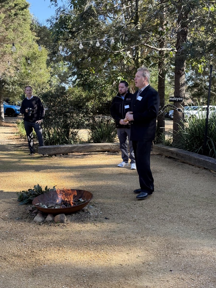 MuruMittigar's tweet photo. What an honour to welcome Her Excellency the Honourable Margaret Beazley AC KC - Governor of NSW, Councillor Brad Bunting - Mayor of Blacktown and Kerry Robinson OAM - CEO of Blacktown Council to Muru Mittigar's Cultural Centre today. #MuruMittigar #CommunityCountryCulture https://t.co/jJnRgY7hlo