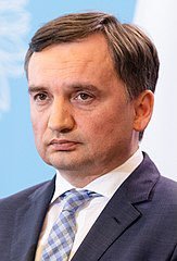 pozar_w's tweet photo. Jeden ukrywa sie u mordercy Putina drugi u Trumpa kretyna... Przypadek ? https://t.co/LNeYHDvEeb