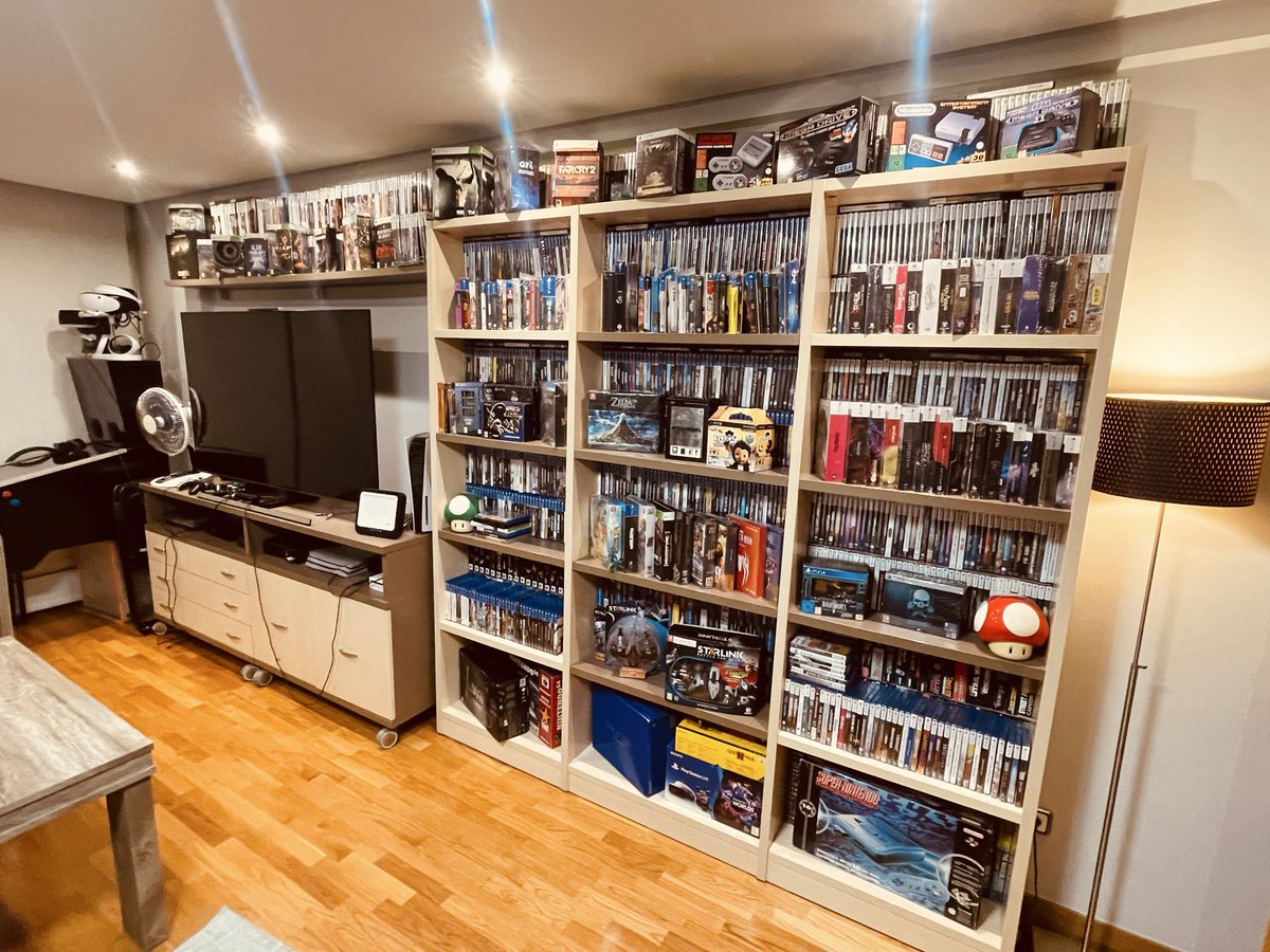 escritrasher's tweet photo. @LaCavernaGamer Sin drama… pasando de estas políticas y a jugar la colección… será por juegos… no hay que tolerar esta debacle ni darles un euro más de nuestro esfuerzo y trabajo. Lo dicho.. SERÁ PIR JUEGOS FÍSICOS Y LIBRES…. https://t.co/k2fxVIfvNv