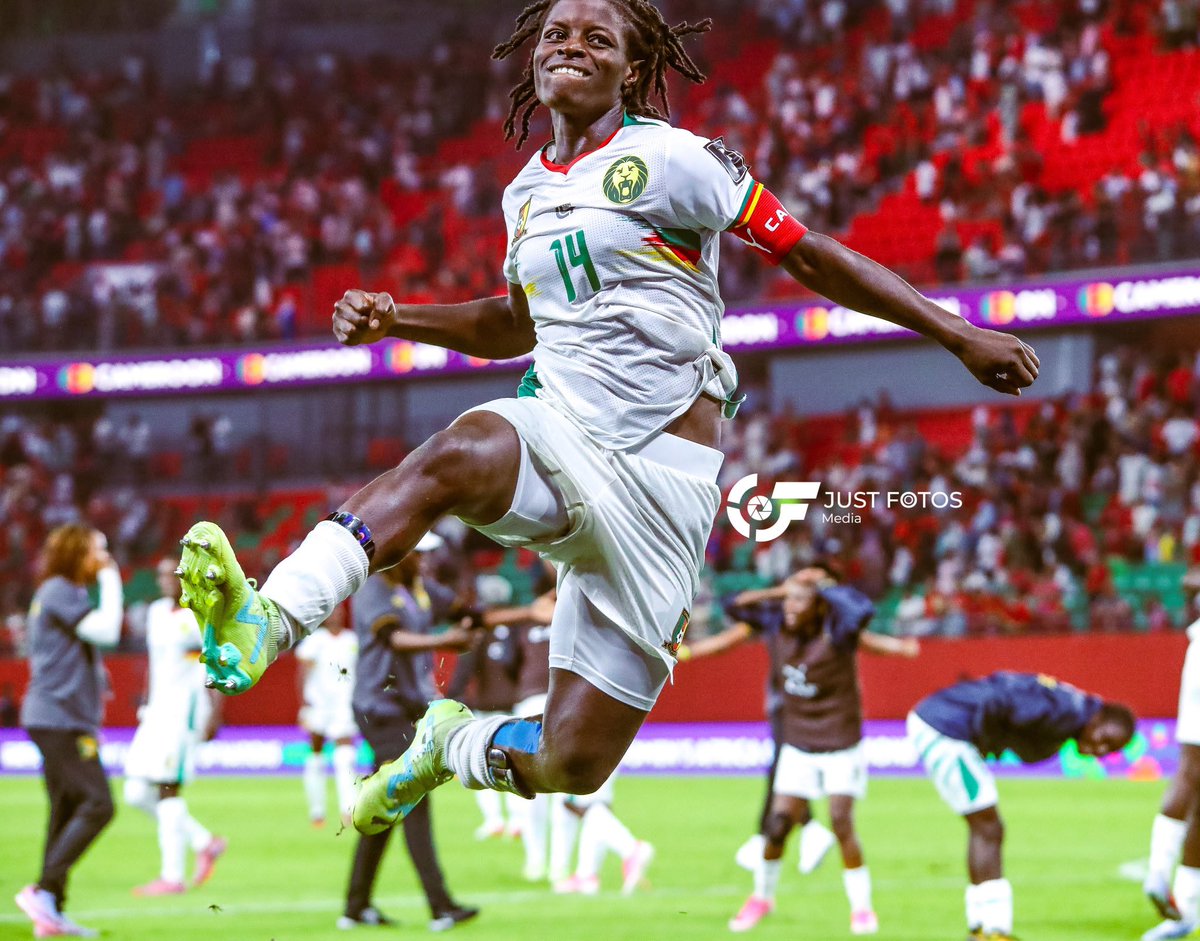 AllezLesLions's tweet photo. ⚪️ Gros match de Monique Ngock hier soir face au Maroc en demi-finale de la CAN féminine 2026 : 

▪️120 minutes jouées 
▪️20 duels remportés 
▪️11 récupérations 
▪️7 tacles réussis 
▪️2 interceptions
▪️3 dégagements 
▪️7 fautes subies 
▪️69 ballons touchés

Leader. 👏🇨🇲 https://t.co/HUryxmORBh