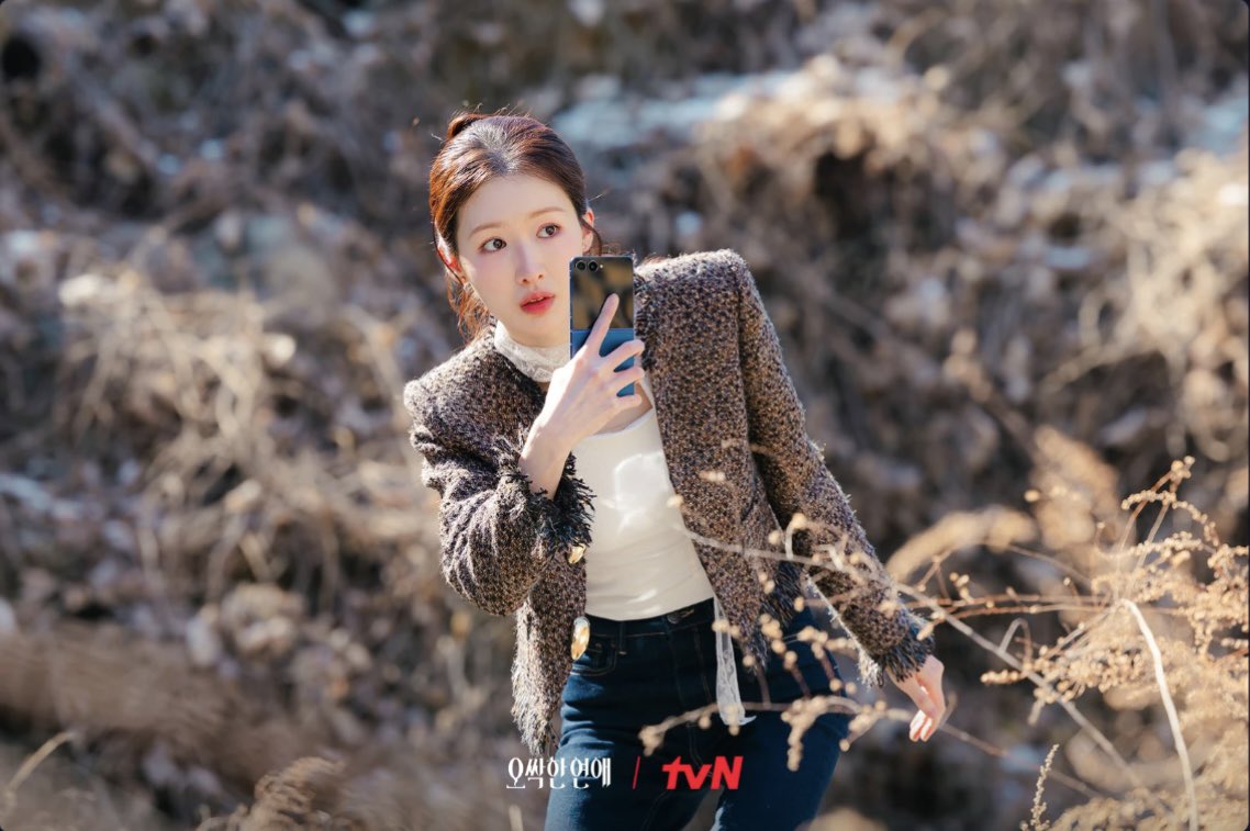 evaqill's tweet photo. 🆕🩶
#spookyinlove : #johyejoo
as cheon hari backstage photo 7-8 ep

⛓️‍💥https://t.co/c4nMybAQlq

#조혜주 #오싹한연애 https://t.co/q5xFZicn6d