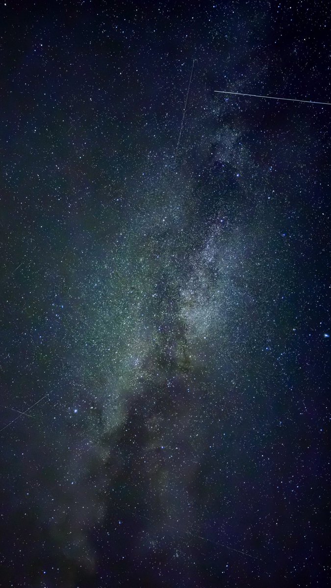 _Araesha_'s tweet photo. J’ai prit le ciel en photo hier soir 🔭 https://t.co/gqsieBxKw9