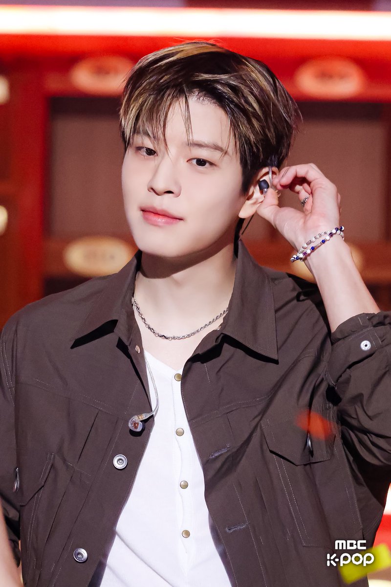 ksM_mini0325's tweet photo. [쇼! 음악중심] 260808 Stray Kids 스트레이키즈 This &amp; That 현장포토 #승민 #seungmin https://t.co/Hx8XcSMK4e