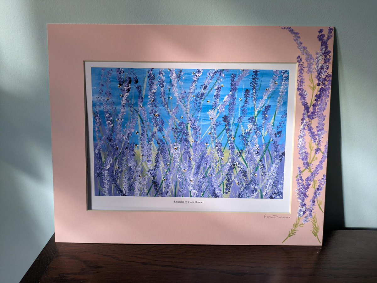 fionaduncan31's tweet photo. Just back from a lovely trip to the #YorkshireLavendar farm near Terrington.
#Lavendar is a wonderful plant with so many uses, it's lovely on paintings too!
These prints also have original artwork on the pretty pink mounts
#EarlyBiz #LincsConnect #Floral
https://t.co/ZAUgAZgSHg https://t.co/JqpYfJo4h1