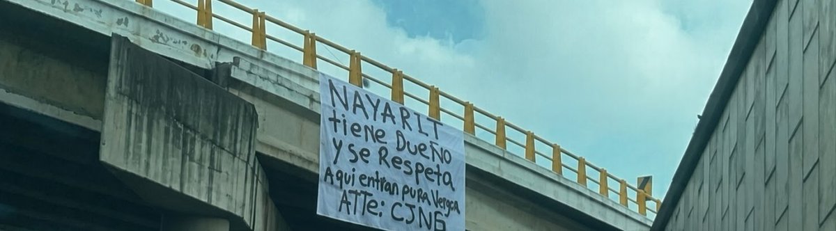 TracTerrorism's tweet photo. La Mayiza (#CDS/MZ) and Jalisco New Generation Cartel (#CJNG) Issue Competing #Narcomantas in Tepic Municipality, Nayarit, #Mexico
Read more: https://t.co/WfS0dfHXYq https://t.co/pUBdcvqhcH