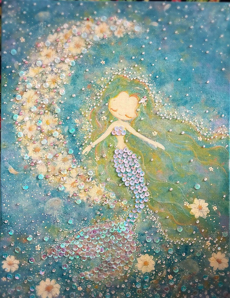 subcul0906's tweet photo. 【いちごずきん：展示】Instagram@yun.teaichigo
絵を描く時間は、わたしがいちばん自分に戻れる瞬間です。
今回の さぶかる♪大会議では、マーメイドなど心の奥でそっと息づくモチーフたちを展示します。
ふらりと眺めてもらえたら嬉しいです。
 #さぶかる大会議 https://t.co/guQLwdIZlq