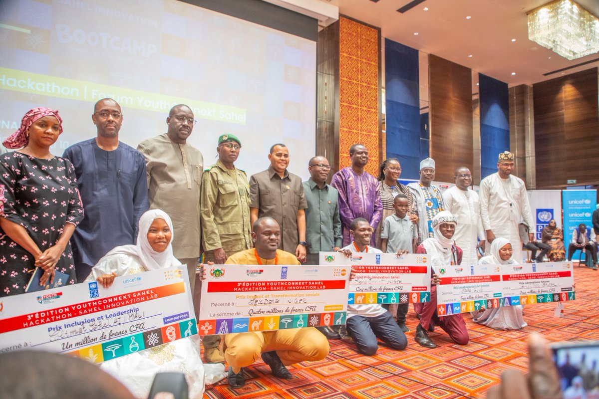 Unicefniger's tweet photo. Investir dans la jeunesse, c'est ouvrir un horizon d'opportunités pour l'Afrique !
Clap de fin pour la 3ᵉ édition du #YouthConnektSahel : 3 jours d'échanges, d'engagement et la mise à l'honneur des 5 projets lauréats du bootcamp. 🏆
L'aventure ne fait que commencer !
#YCS2026 https://t.co/5WX69wSP2q