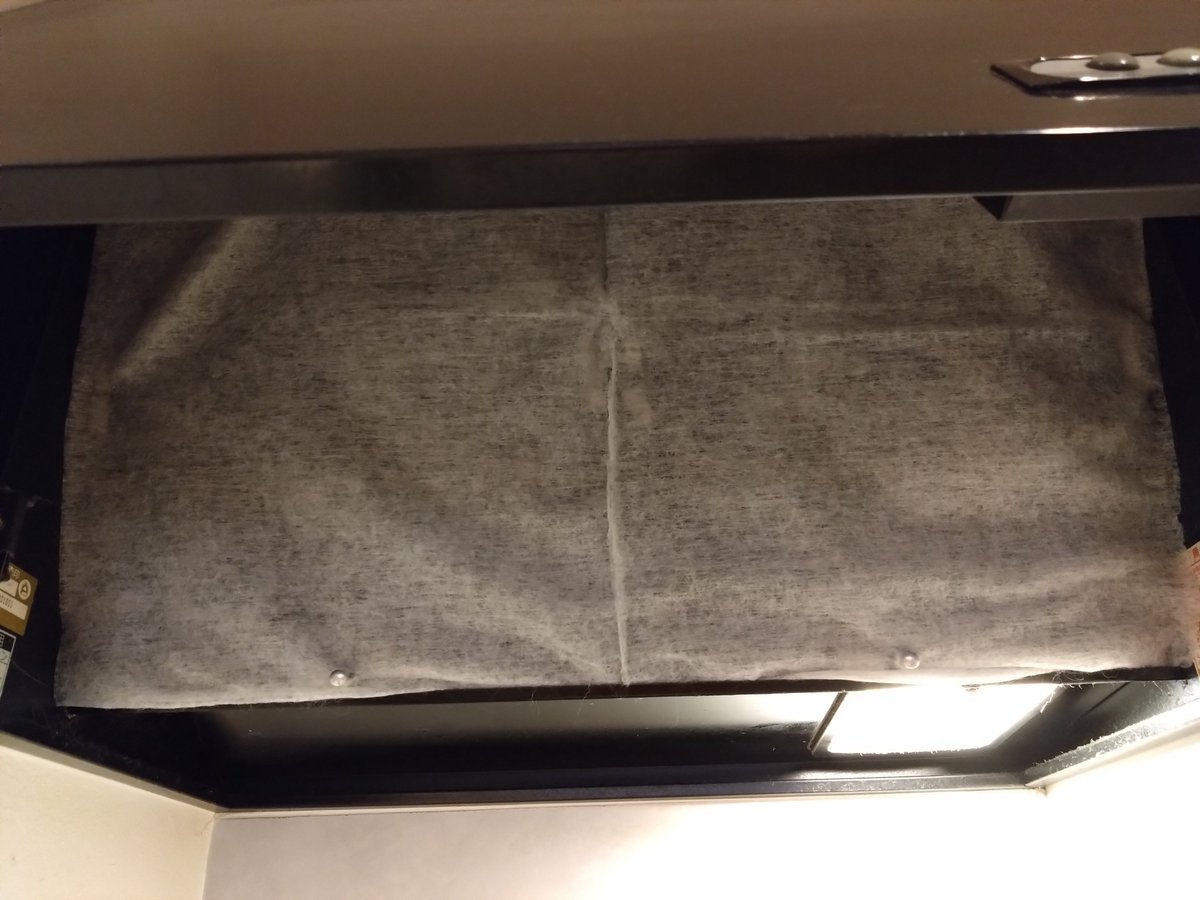 Kawa62L's tweet photo. お盆休みweekもう6日目です

異変を感じたらすぐ葛根湯で回復したのに今回は既に遅し
2日寝込んで動けるようになって
ずっとやりたかった
ルラヴァージュ守山の換気扇フィルターの交換がてきた!

今日のところはこれぐらいにして

#企業公式相互フォロー
#企業公式さんと繋がりたい
#夏のフォロー祭り https://t.co/Fb8NuLxKjI