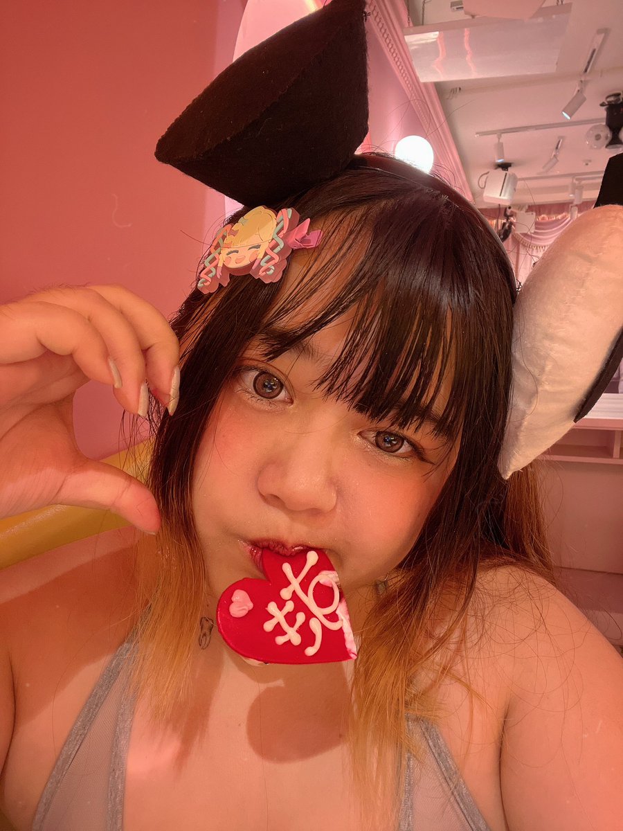 Pajidiary's tweet photo. In at home café akiba broadway
萌え萌えきゅう💗 https://t.co/CQcNKb5vZW
