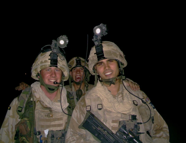 MuseumRar's tweet photo. This is listed as 2nd Battalion, Royal Anglian Regiment on Op TELIC 8 in Iraq in 2006. Does anyone know the names of these individuals?
https://t.co/WdTyUGpQ5B
#RoyalAnglians #StrengthfromWithin #Soldier #Army #Iraq #BritishArmy #OpTELIC https://t.co/n8HourTB8R