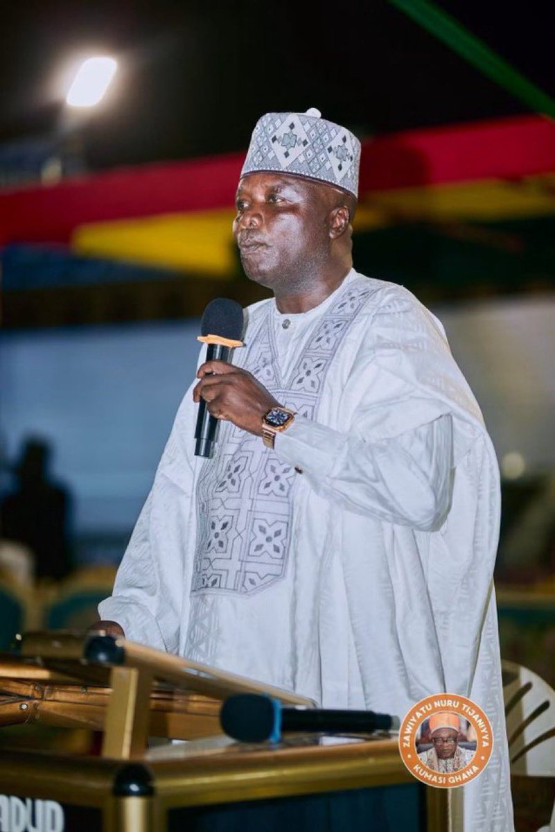 ESUKUNYE's tweet photo. From what I have gathered, this further explains why the pastor was surrounded by so many Muslim men in the footage from Police Headquarters, rather than being surrounded by police officers in uniform. The police did not initially invite him or go out to arrest him. According to the account I have gathered, these individuals allegedly lured the pastor to their location under the pretext of a radio discussion, and then brought him to Police Headquarters. 
In other words, he was basically arrested by a group of Muslims. #ShariaInMotion