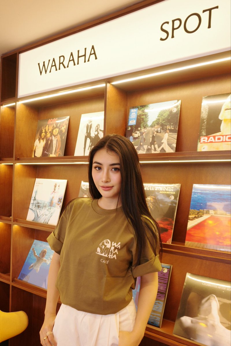 chompu_athita's tweet photo. Congratulations @WARAHACAFE 🤎✨☕️ https://t.co/jYHmLUdJpH