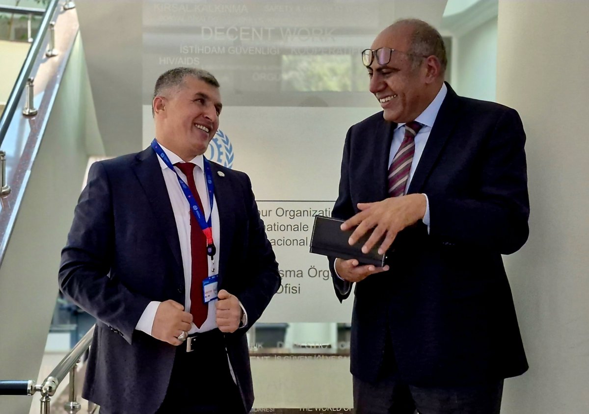 bizimsenorgtr's tweet photo. BİZİM-SEN Genel Başkanı Uğur Şen ve beraberindeki heyet, ILO Türkiye Ofisi Direktörü Yasser Ahmed Hassan ile görüştü.

Görüşmede bağımsız sendikaların sorunları ve sendikal haklar ele alınırken,ILO ile işbirliği ve ortak projeler konusunda görüş alışverişinde bulunuldu.
#BİZİMSEN https://t.co/SYTvuB24K6