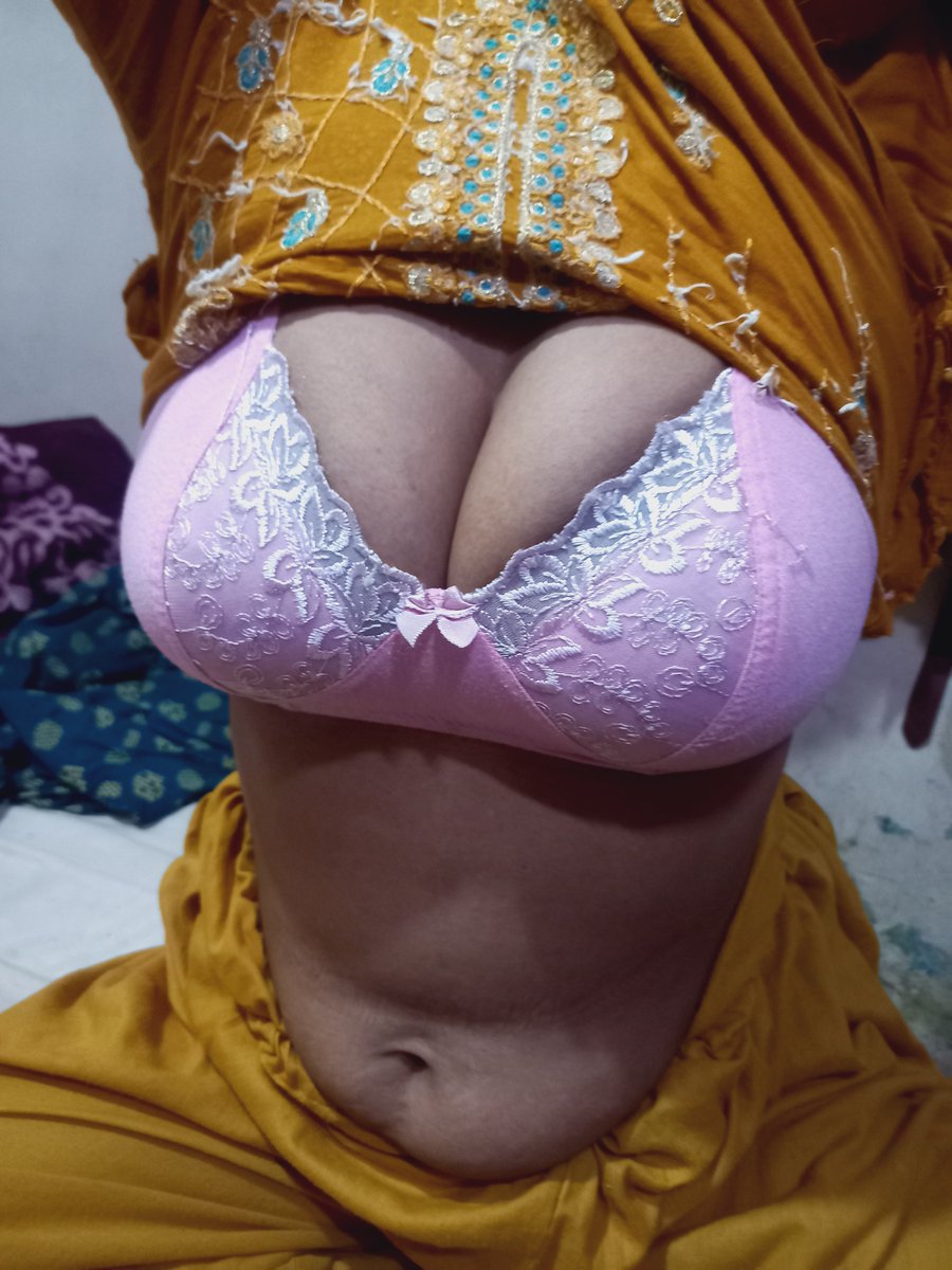 Angeljanvi19's tweet photo. GUYS MY SIZE ..... https://t.co/zSWCgIrqP2