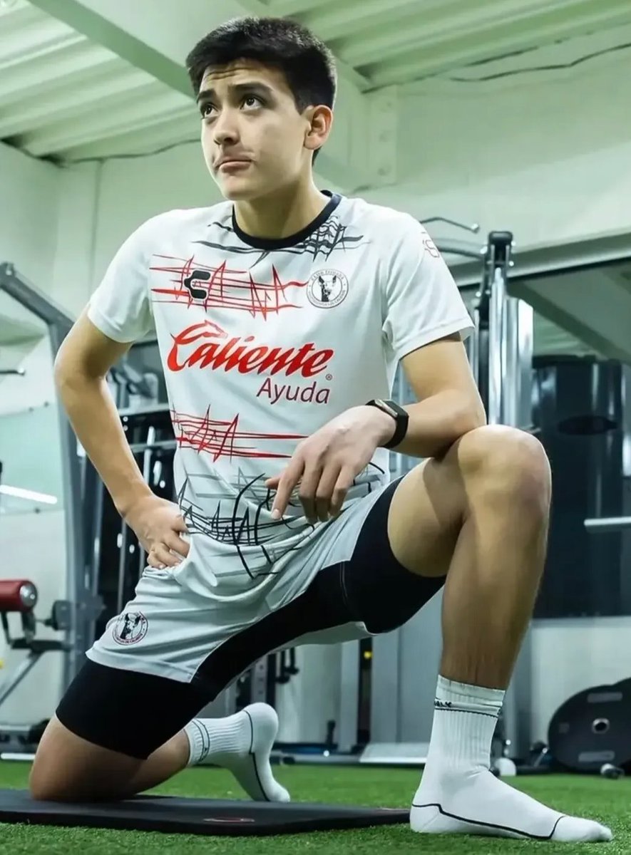 FCtwinks's tweet photo. Gilberto Mora ⚽️ https://t.co/P4DqznIcWS