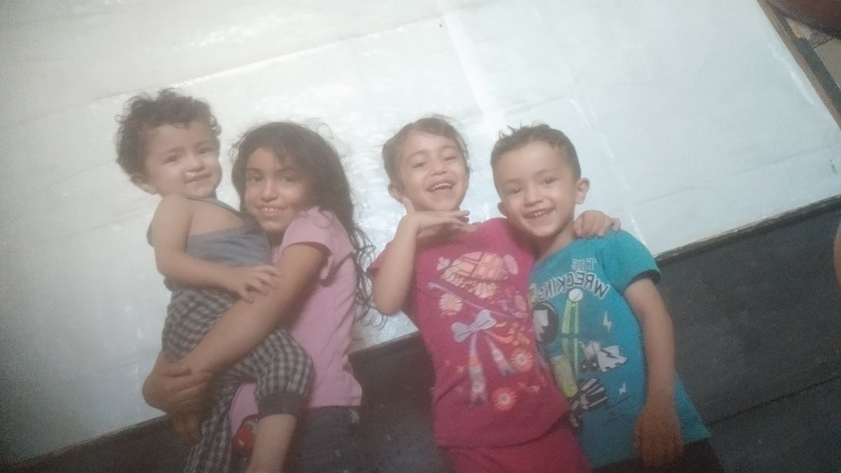 TaharTahar52897's tweet photo. My one-year-old daughter has no clothes; I need $200 to provide clothes for her.
https://t.co/1zzSg17UUx https://t.co/xUSWEGumHr