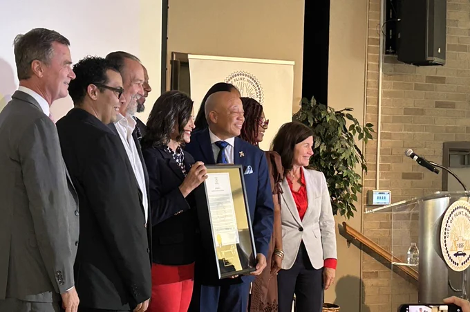 Governor Gretchen Whitmer, Flint Mayor Sheldon Neeley and EGLE Director Phil Roos joined community and state partners to recognize the completion of this yearslong effort.