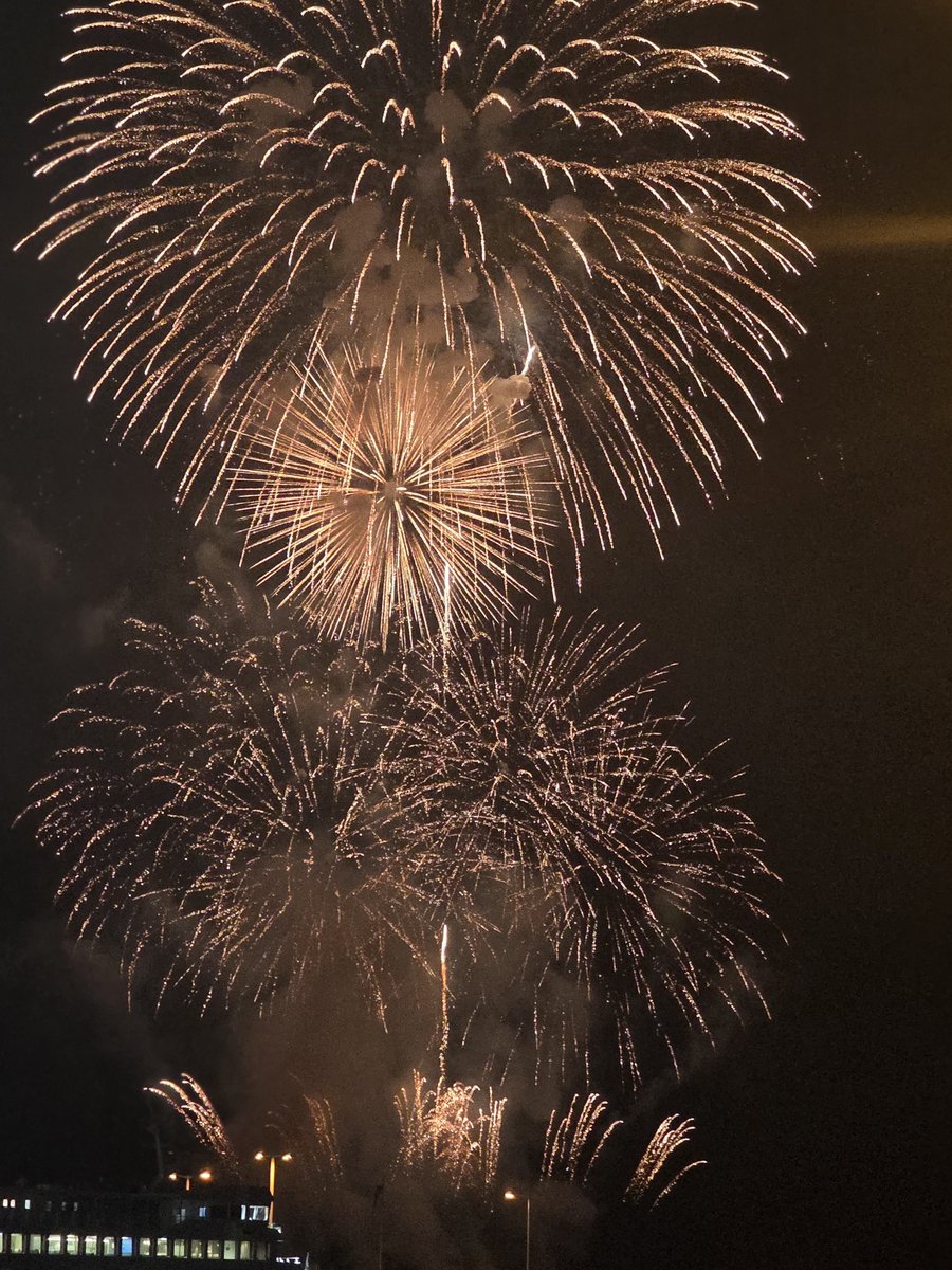 A79749332's tweet photo. 高松花火大会！

#香川　#高松
#花火　#盆 https://t.co/1QNFznJa5q