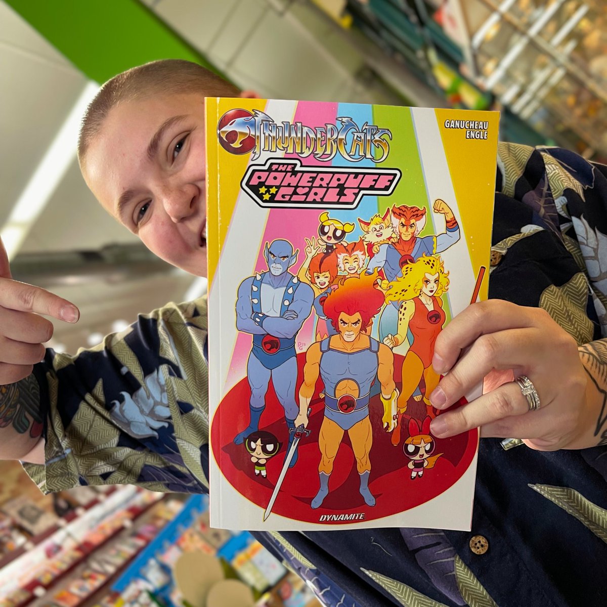 VaultOfMidnight's tweet photo. IT'S THE GREATEST HIGHLY-SPECIFIC CROSSOVER YOU DIDN'T KNOW YOU NEEDED

Trapped aboard a runaway rocket, the Powerpuff Girls crash on Third Earth, home to the Thundercats! Find the collected trade of Thundercats/PPG on the shelves of the Vault location you crash-land at next. https://t.co/Ii9noSft3q