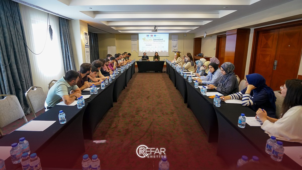 RefarEnstitu's tweet photo. “Dijital Çağda Gençlerin Uluslararası Ağ Kurma ve Sivil Diplomasi Becerileri” Projesi Başladı

📰📌Haberin detayları için:
https://t.co/ni7dlKotNm

#anadolufederasyonu #anadolubuluşmaları https://t.co/d2PpSVZMTU