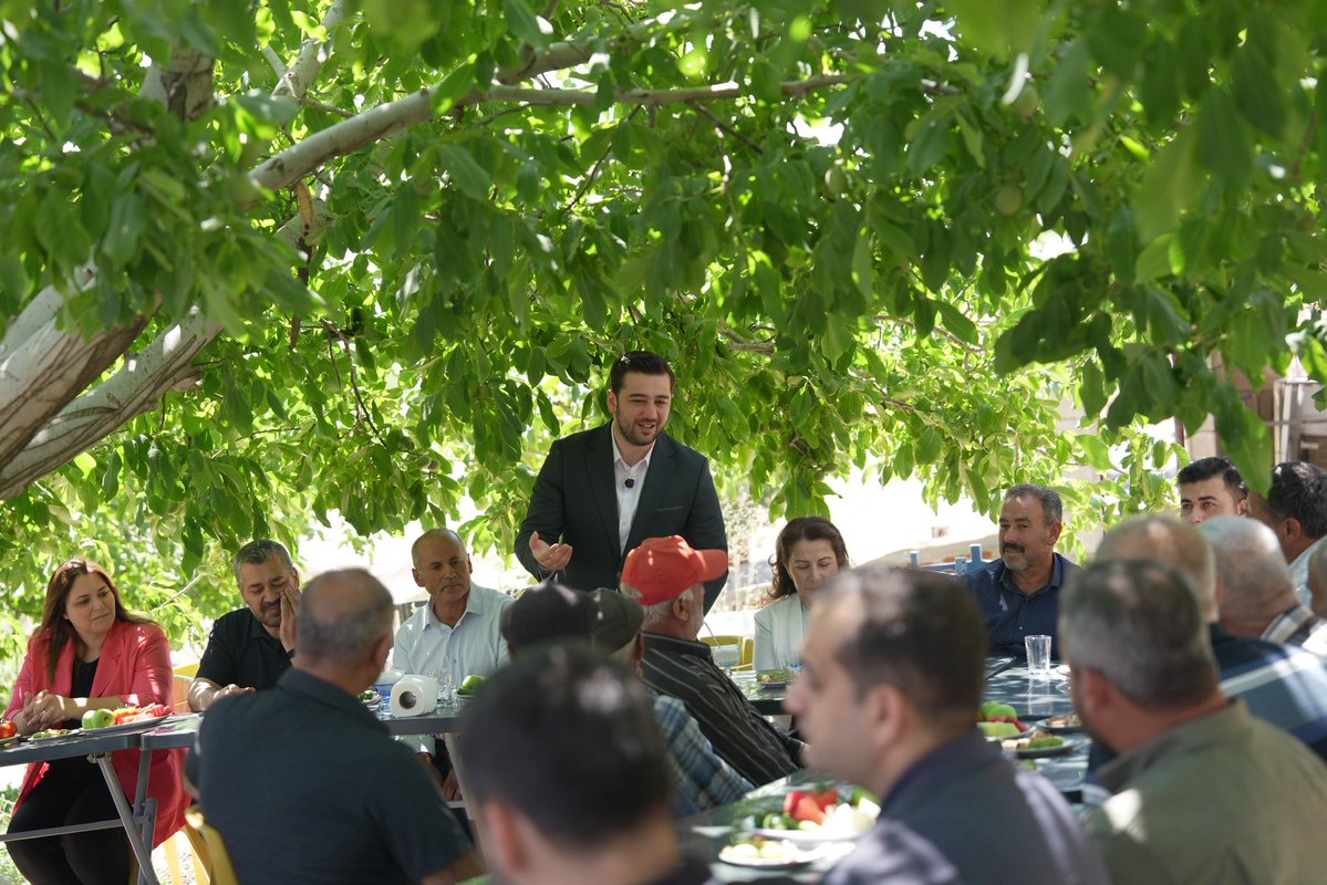 mesutbozatli's tweet photo. 📍 Sofalıcı Köyü

AK Parti Şehitkamil İlçe Başkanımız İsmail Güler, İl Yürütme ve Yönetim Kurulu üyelerimiz, İlçe Yürütme ve Yönetim Kurulu üyelerimiz, Kadın Kollarımız ve Gençlik Kollarımızla birlikte Sofalıcı Köyümüzdeyiz. https://t.co/3BEpbzysye