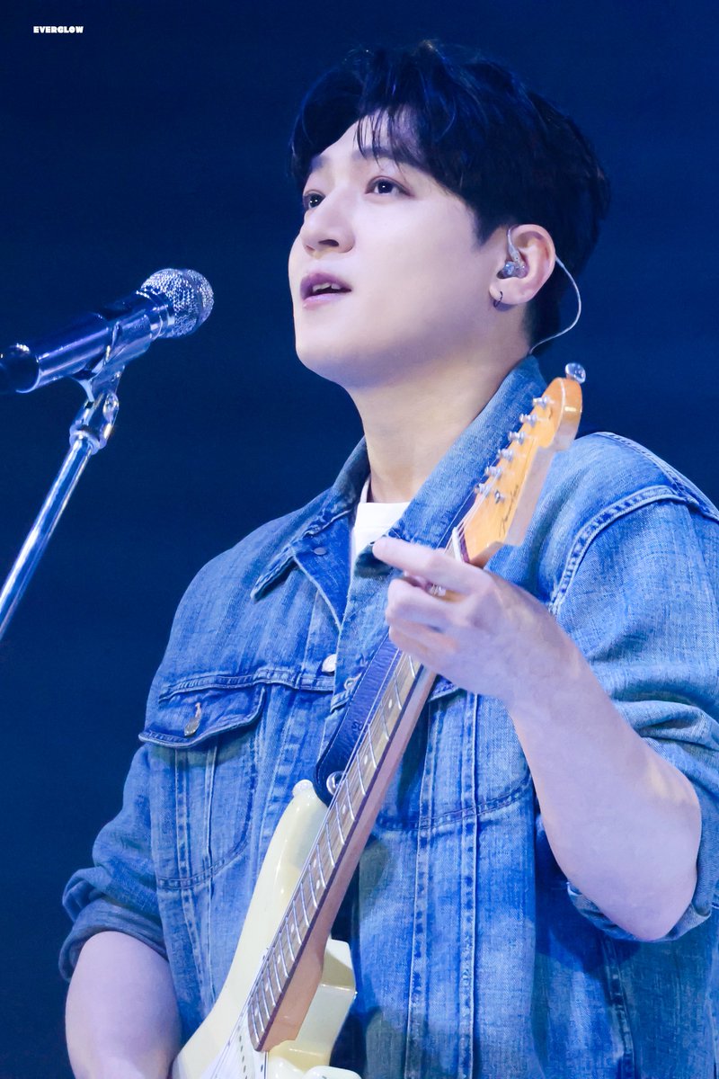 sjarchive16's tweet photo. 260704 #성진 #DAY6 #데이식스 #SUNGJIN 

선명하게 남을 우리의 여름 https://t.co/9ekr2F7WS3
