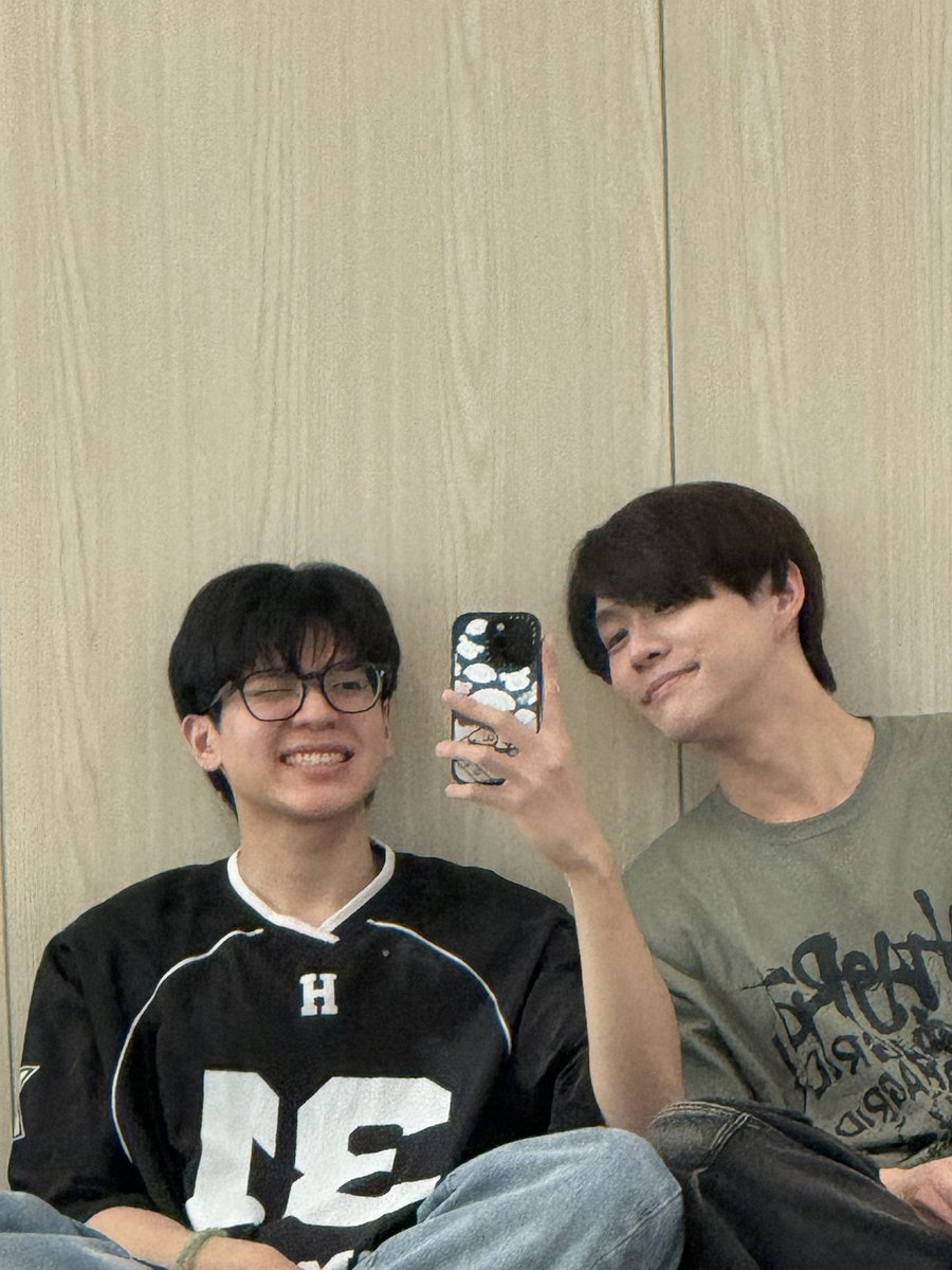SaranPie's tweet photo. ป๊าม๊าาาาาา
@bbverpj @tonliew_mtp https://t.co/0JbhcT6hPp
