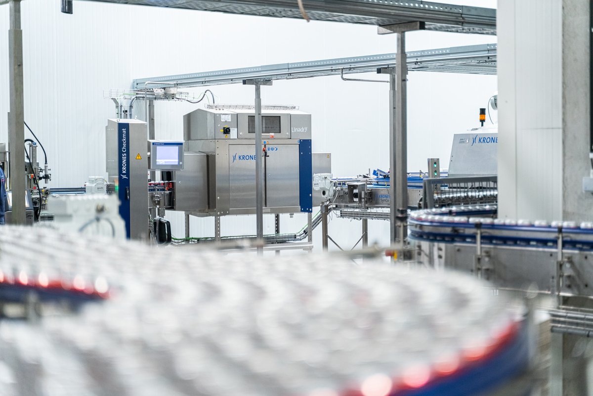 KronesAG's tweet photo. The bottle wash is done. Now for the perfect finish. β¨π¨
LinaDry S1M keeps things clean, dry, and ready to move on.
#Krones #KronesAG #LinaDry https://t.co/DFmRetMKX4