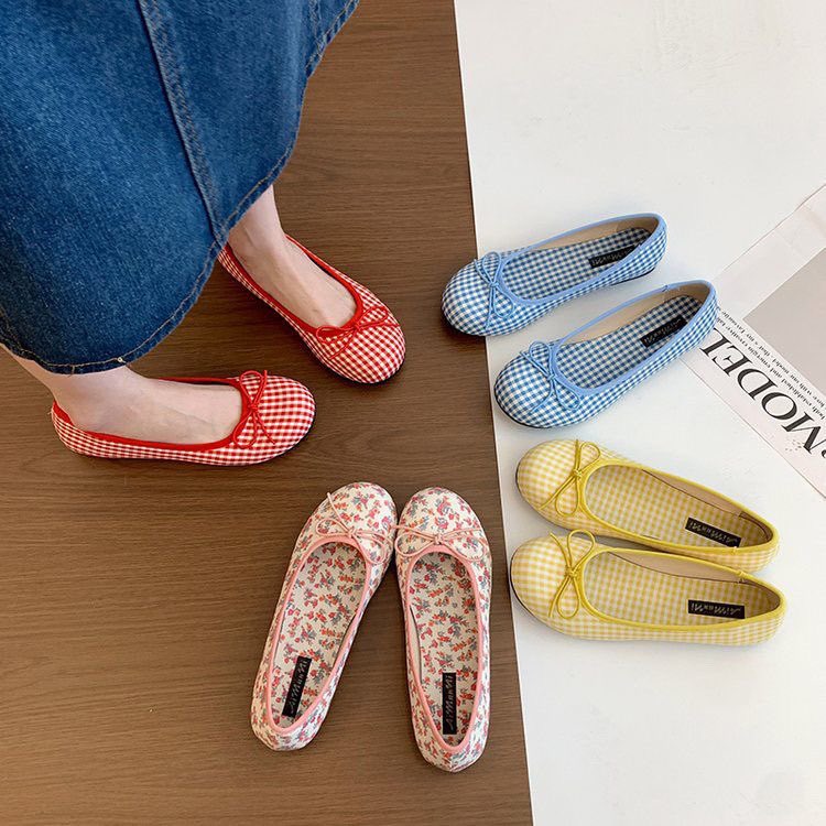 hyucksole_ldh's tweet photo. 🌻#hyucksole_go | pls help rt~

wts lfb ph mary janes inspired flats/shoes

1st pic: ₱180
2nd pic: ₱220
3rd pic: ₱240

— isf tbf (est. 50-70)
— sizes: 35 to 40
— from chn, aug-sept eta
DOO&amp;DOP: AUGUST 25

📌REPLY/ DM TO ORDER https://t.co/Lghixwx6iT