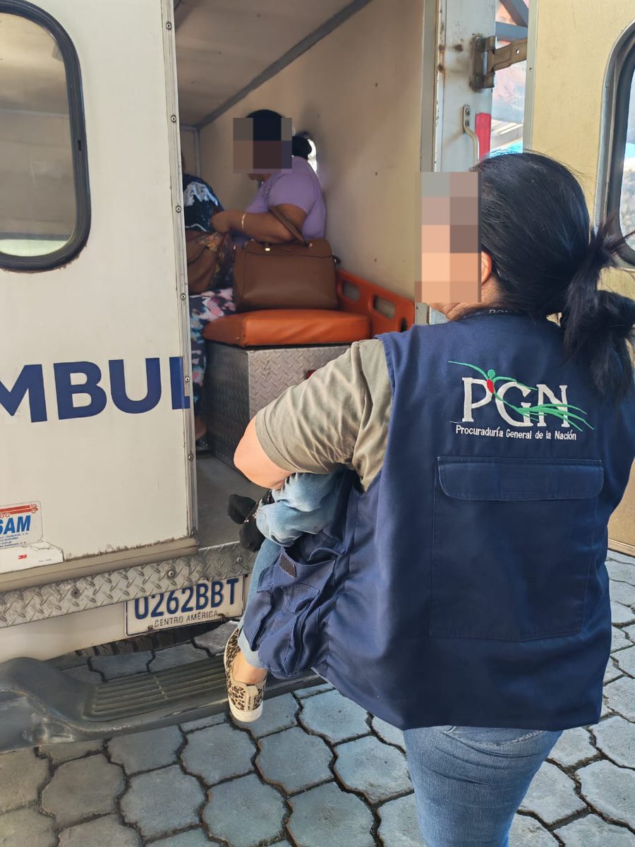PGNguatemala's tweet photo. un centro hospitalario, donde recibe atención médica especializada para contribuir a su recuperación y favorecer su bienestar integral.
#PGN #PNA #niñezyadolescencia #NiñosNiñasyAdolescentes https://t.co/ZrDKWrehbF