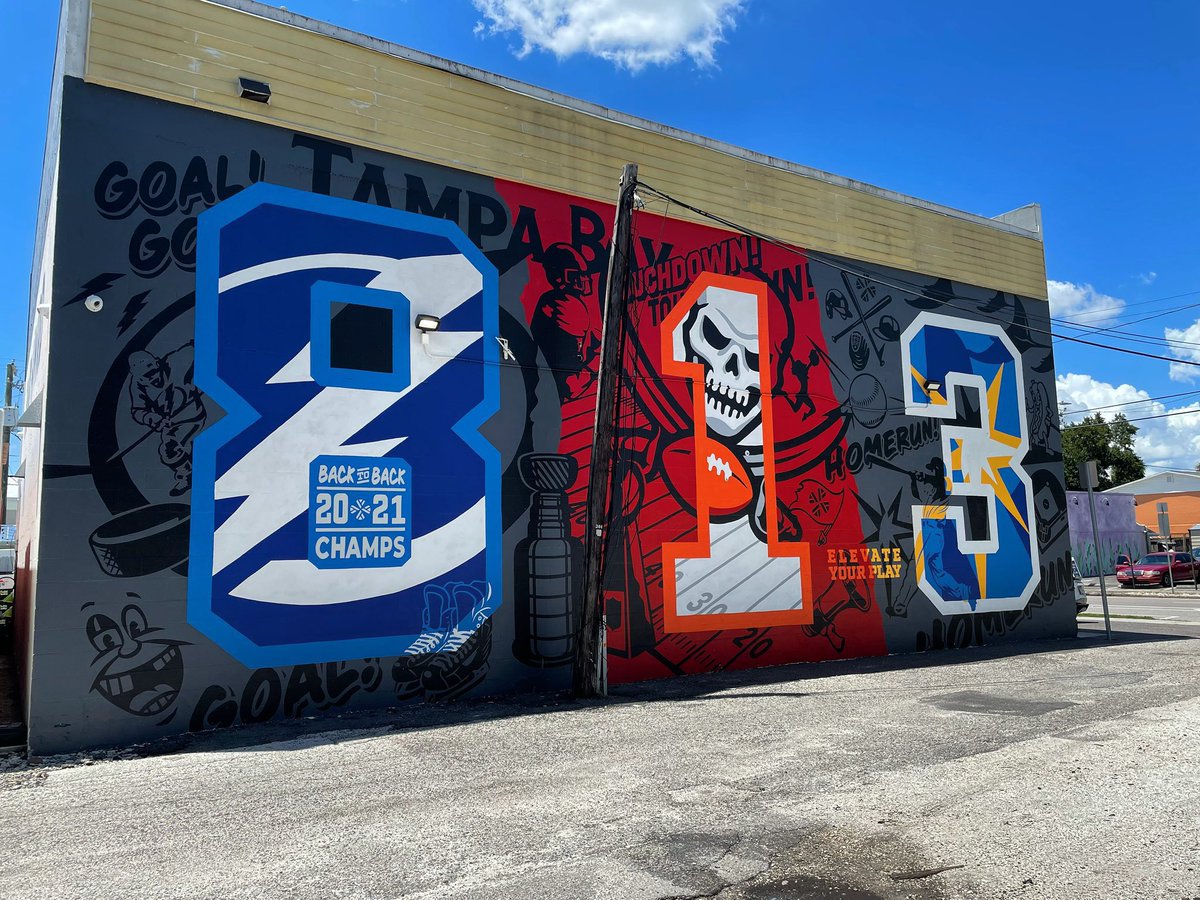ItsYaBoyChree's tweet photo. Happy #813Day to all who celebrate 

⚡️🏴‍☠️✨ https://t.co/MLqlJlJ5TB